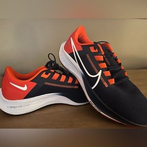 Nikes UVA Cavaliers Sneakers, size 8.5 worn once- most likely at the game
